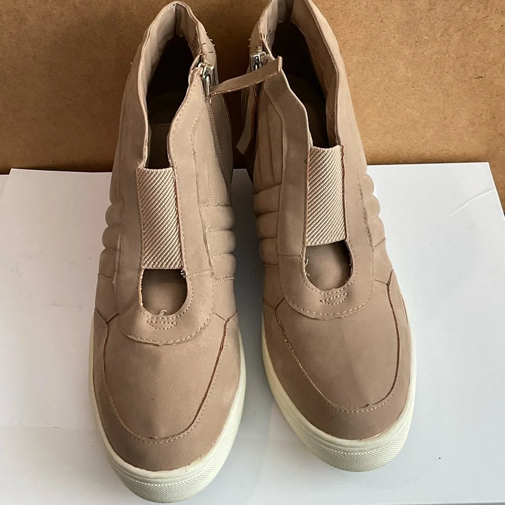 MIA excellent used